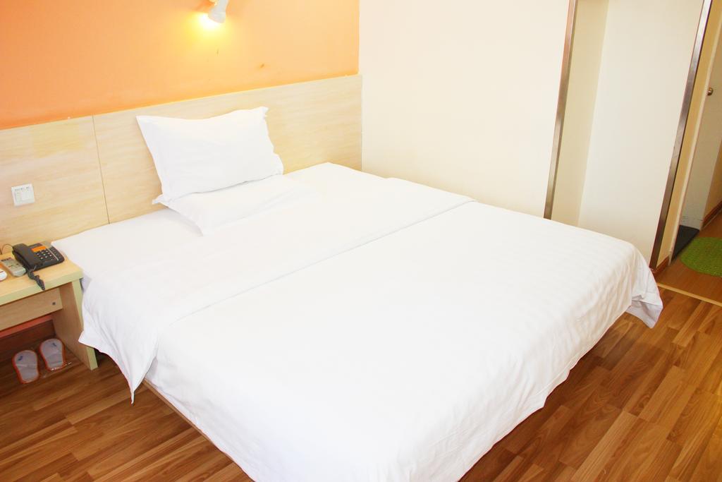 7Days Inn Zhongshan People'S Hospital Holiday Square Exterior photo
